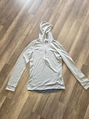 ALO Yoga Light Gray Hooded Long Sleeve Pullover